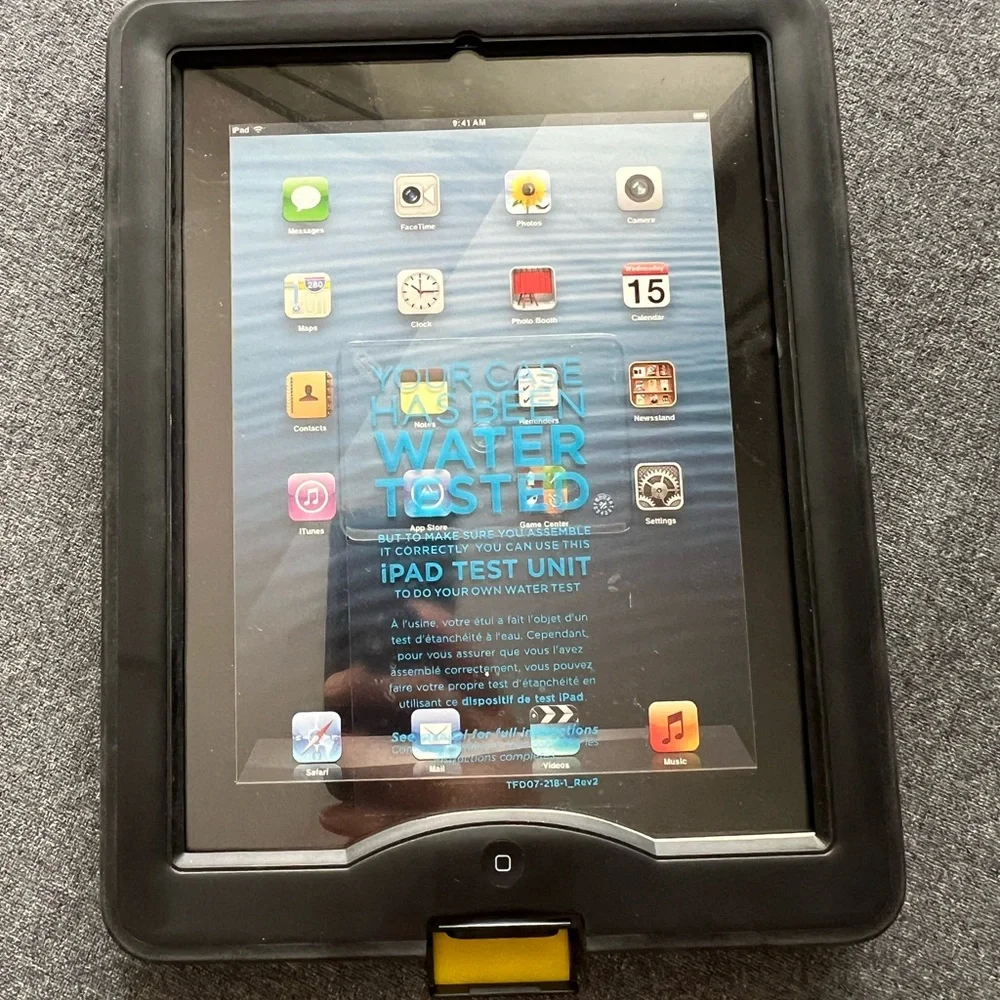 NUUD Waterproof iPad Tablet Protective Case for iPad 2/3/4 - Picture 1 of 5